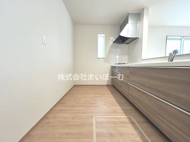 ��ʌ�����s�厚�����q��V�c29-41�̐V�z��ˌ��ẴL�b�`��