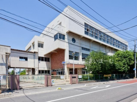 周辺環境　川口市立飯塚小学校 徒歩10分。 750m