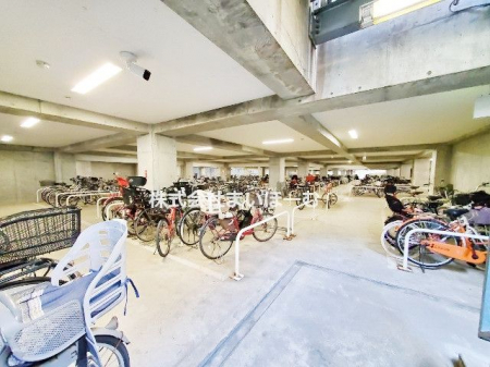 その他　駐輪場】ひろ〜い駐輪場で皆様の自転車もしっかりと停められます