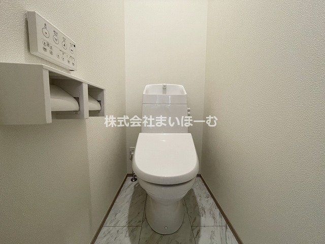 ʌs̉5ڂ̐VzˌẴgC