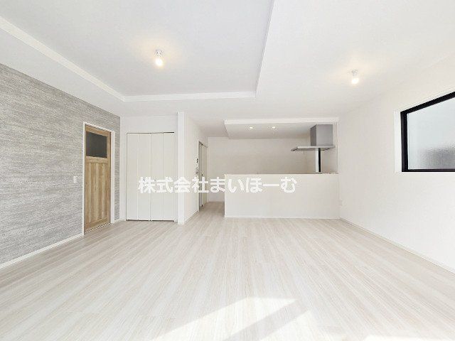 ʌsJ{3ڂ̐VzˌẴrO