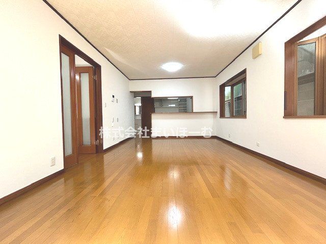 ʌ܎s΋厚q ̒ÈˌẴrO