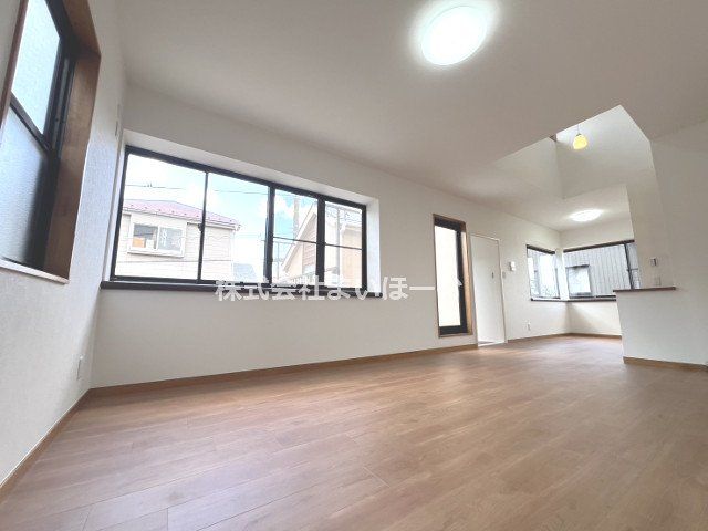 ʌzJsԖ쒬5ڂ̒ÈˌẴrO