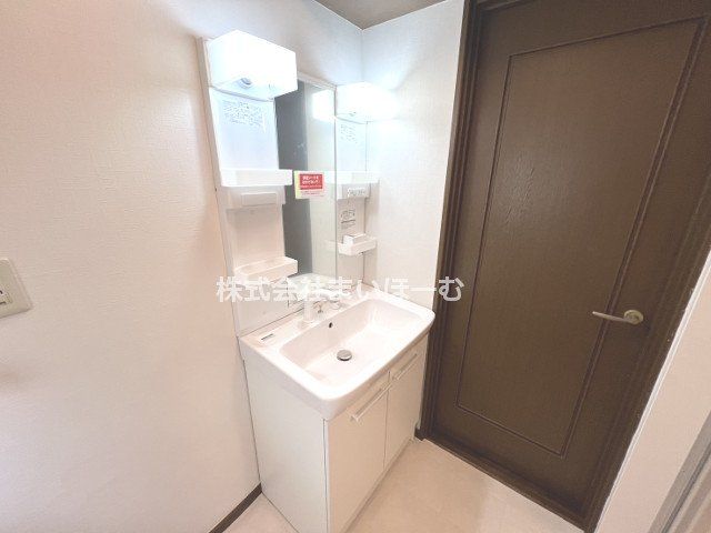 ʌ܎s厚w ̒ÈˌĂ̐ʑEʏ