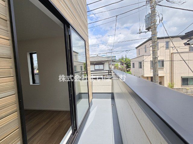 ʌs̉3ڂ̐VzˌẴoRj[