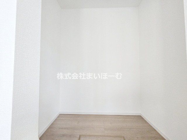 ʌ܎sYa搣5ڂ̐VzˌĂ̎[