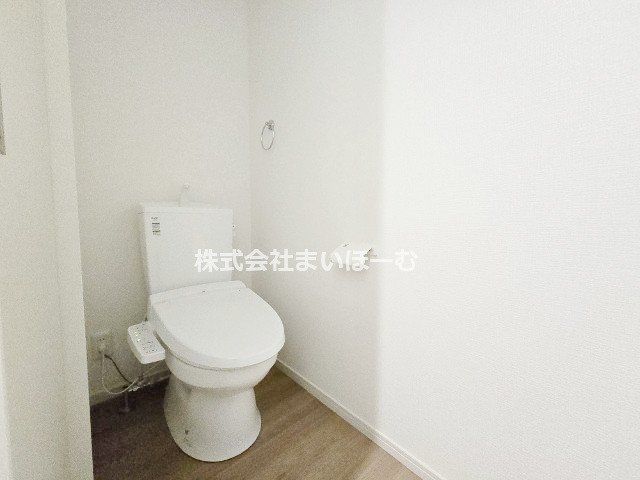 ʌ܎sYa搣5ڂ̐VzˌẴgC