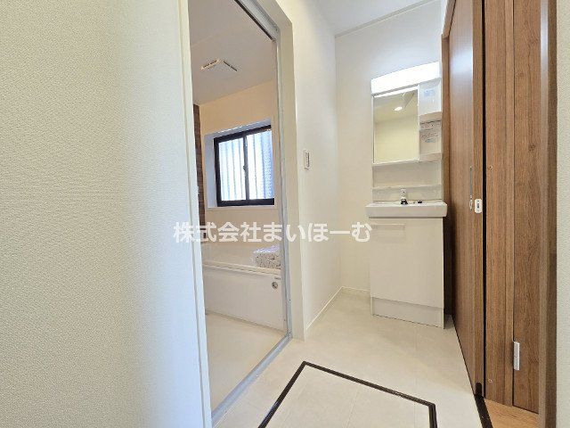 ʌs씵J2ڂ̒ÈˌĂ̐ʑEʏ