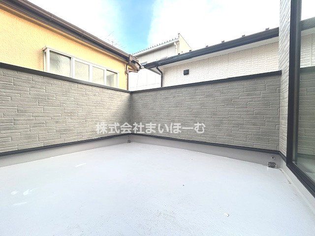 ʌs씵J5ڂ̐VzˌẴoRj[