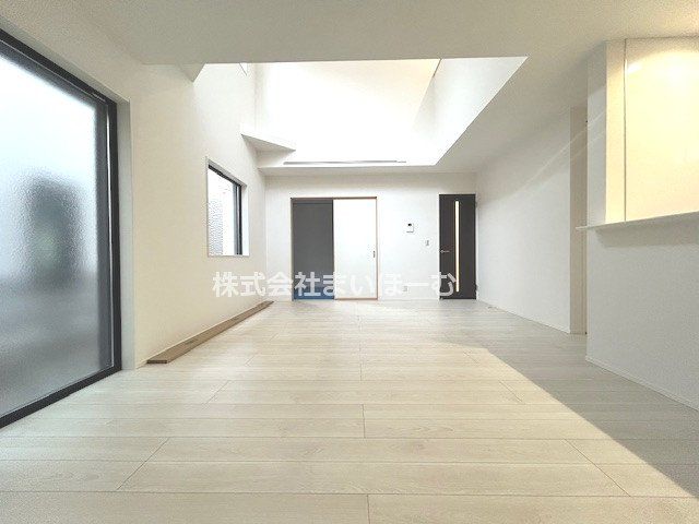 ʌs씵J5ڂ̐VzˌẴrO