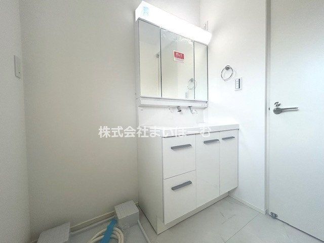 ʌs厚 ̐VzˌĂ̐ʑEʏ