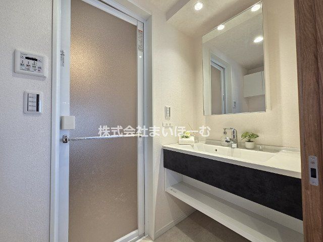 ʌs4ڂ̒Ã}V̐ʑEʏ