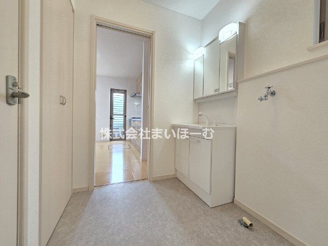 ʌs1ڂ̒ÈˌĂ̐ʑEʏ