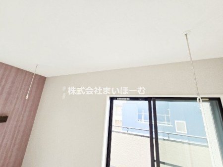 ̑ρ@yzJ̓ԕ̋G߂ȂǁAOɐ󕨂ȂɊ􂷂鎺tĂ܂