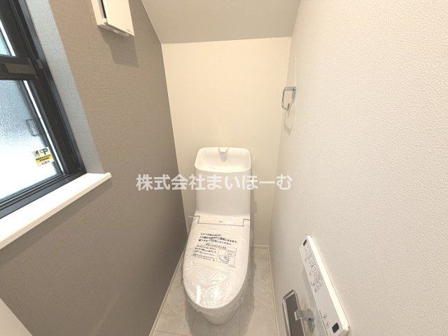 ʌ܎s΋{{2ڂ̒ÈˌẴgC