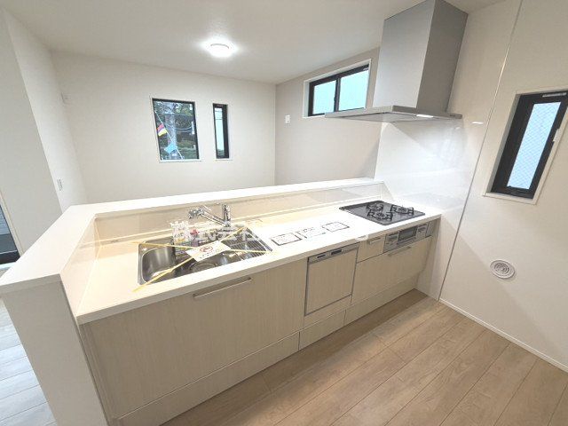 埼玉県さいたま市緑区原山2丁目の新築一戸建てのキッチン