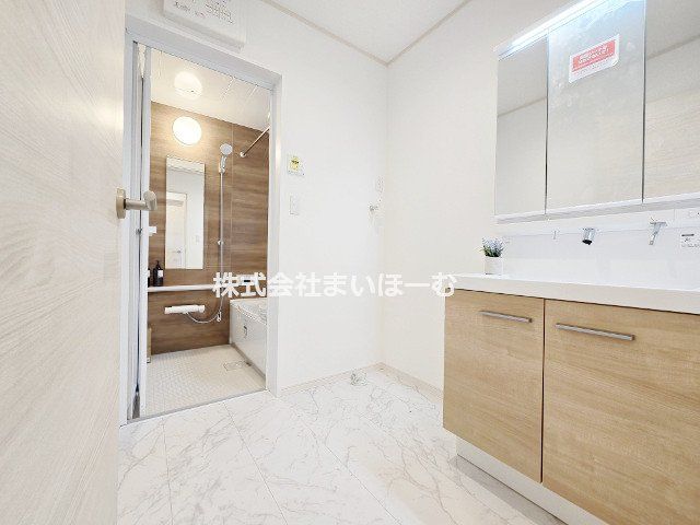 ʌs씵J1ڂ̐VzˌĂ̐ʑEʏ