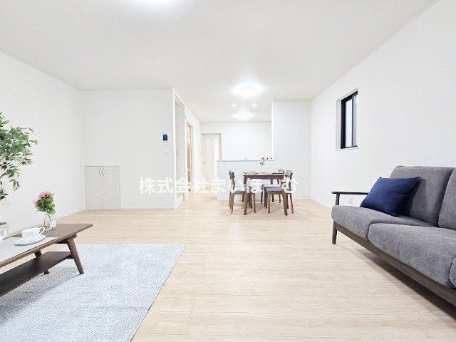 ��ʌ�����s�k���� �̐V�z��ˌ��Ẵ��r���O