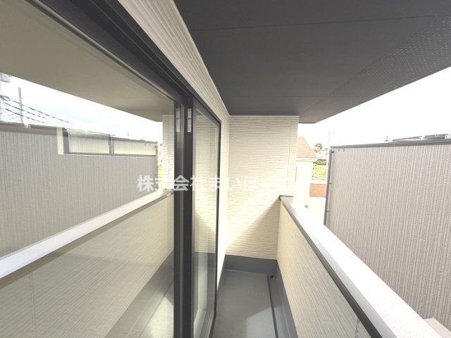 ʌ܎s΋厚O ̐VzˌẴoRj[