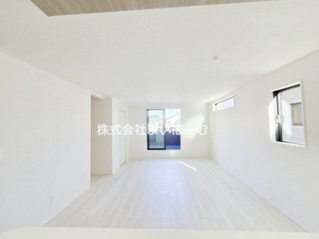 ʌs̉3ڂ̐VzˌẴrO