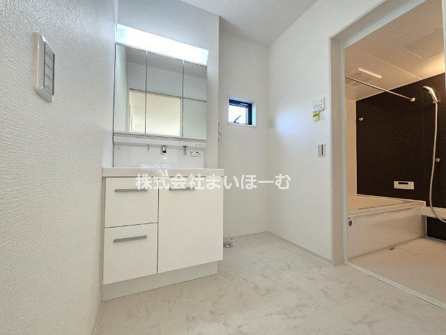 s{ؓ쒬 ̐VzˌĂ̐ʑEʏ