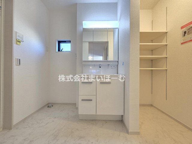 s{ؓ쒬 ̐VzˌĂ̐ʑEʏ