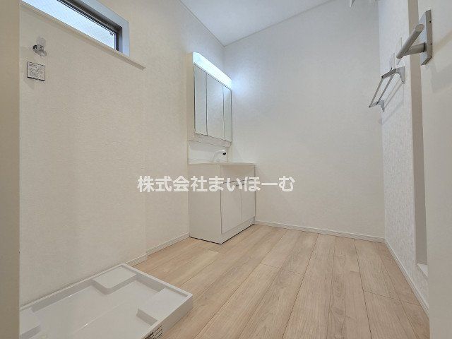 ʌns쒬3ڂ̐VzˌĂ̐ʑEʏ