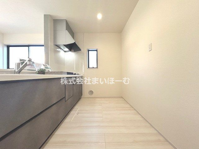 ��ʌ�����s�厚�_�� �̐V�z��ˌ��ẴL�b�`��