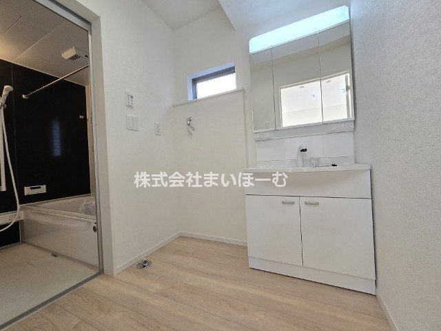 ��ʌ�����s�˒�5���ڂ̐V�z��ˌ��Ă̐��ʑ�E���ʏ�