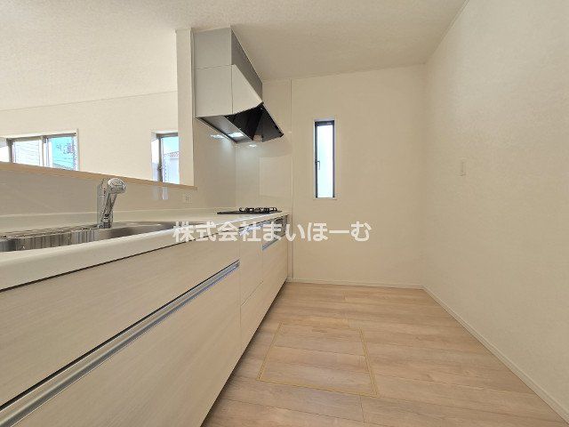 ��ʌ�����s�˒�5���ڂ̐V�z��ˌ��ẴL�b�`��