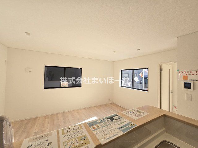 ��ʌ�����s����1���ڂ̐V�z��ˌ��Ẵ��r���O