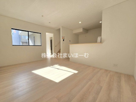 ��ʌ�����s����1���ڂ̐V�z��ˌ��Ẵ��r���O