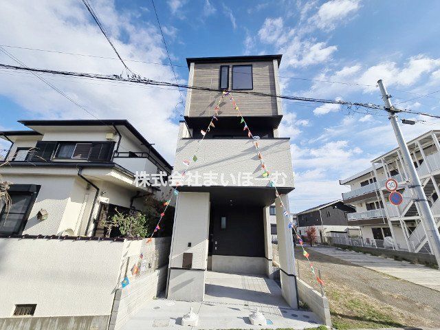 ��ʌ��������܎s�Y�a��_��1���ڂ̐V�z��ˌ��Ă̌��n�O�ώʐ^