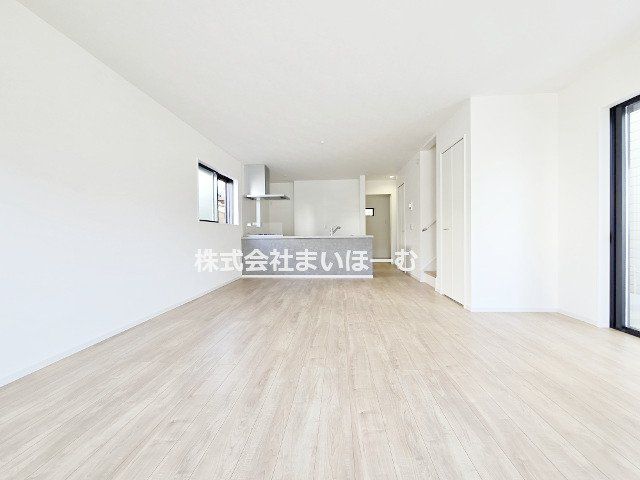 ��ʌ�����s���2���ڂ̐V�z��ˌ��Ẵ��r���O