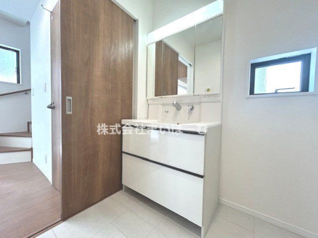 ��ʌ�����s�ŋ{���� �̐V�z��ˌ��Ă̐��ʑ�E���ʏ�