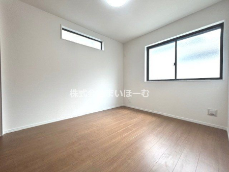 ��ʌ�����s�ŋ{���� �̐V�z��ˌ��Ă̂��̑�����