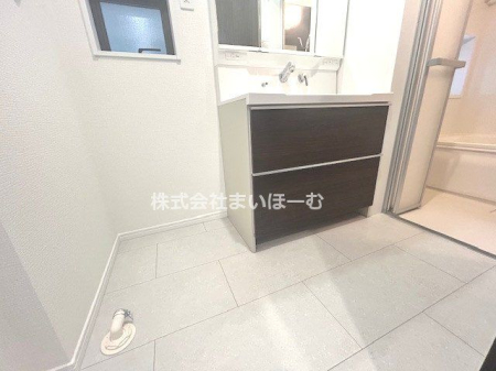 ��ʌ�����s��1���ڂ̐V�z��ˌ��Ă̐��ʑ�E���ʏ�