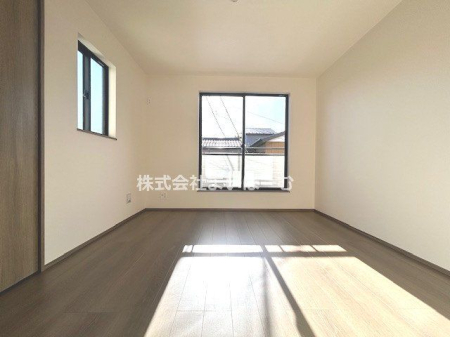 ��ʌ�����s����2���ڂ̐V�z��ˌ��Ă̂��̑�����