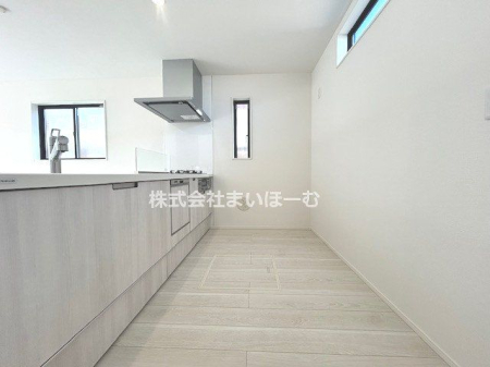 ��ʌ�����s�ŉ�3���ڂ̐V�z��ˌ��ẴL�b�`��