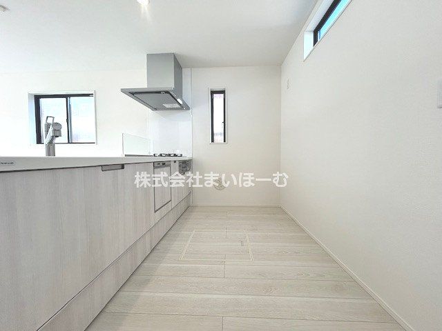 ��ʌ�����s�ŉ�3���ڂ̐V�z��ˌ��ẴL�b�`��