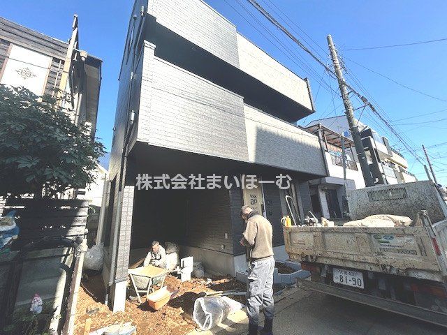 ��ʌ�����s�ŉ�2���ڂ̐V�z��ˌ��Ă̌��n�O�ώʐ^