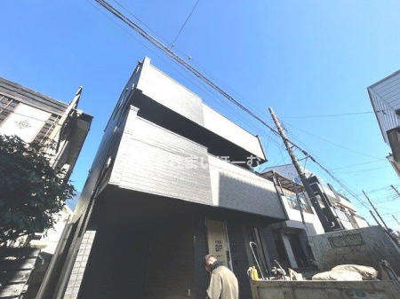 ��ʌ�����s�ŉ�2���ڂ̐V�z��ˌ��Ă̌��n�O�ώʐ^