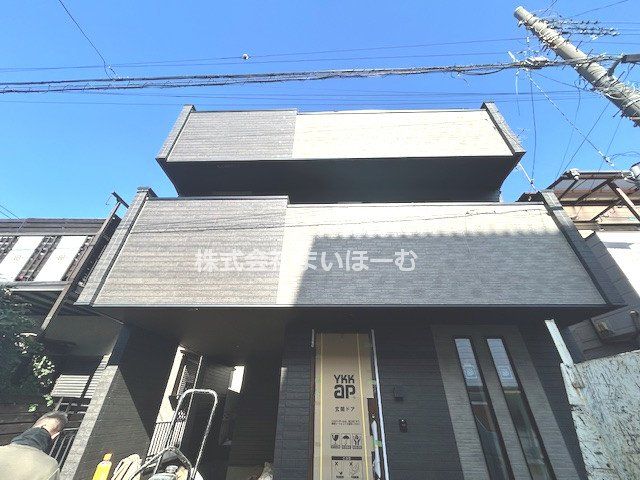 ��ʌ�����s�ŉ�2���ڂ̐V�z��ˌ��Ă̌��n�O�ώʐ^