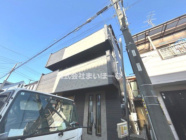 ��ʌ�����s�ŉ�2���ڂ̐V�z��ˌ��Ă̌��n�O�ώʐ^