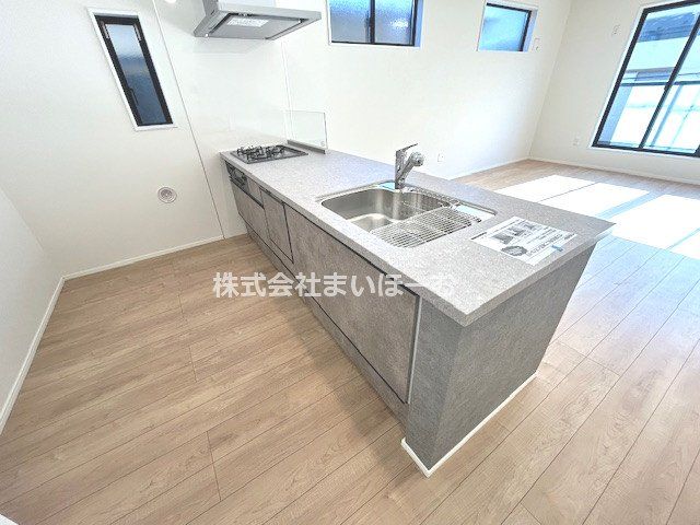 ��ʌ�����s�O��4���ڂ̐V�z��ˌ��ẴL�b�`��