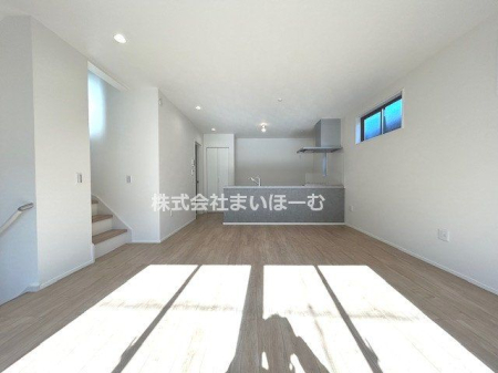 ��ʌ�����s�O��4���ڂ̐V�z��ˌ��Ẵ��r���O