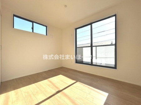 ��ʌ�����s�O��4���ڂ̐V�z��ˌ��Ă̂��̑�����