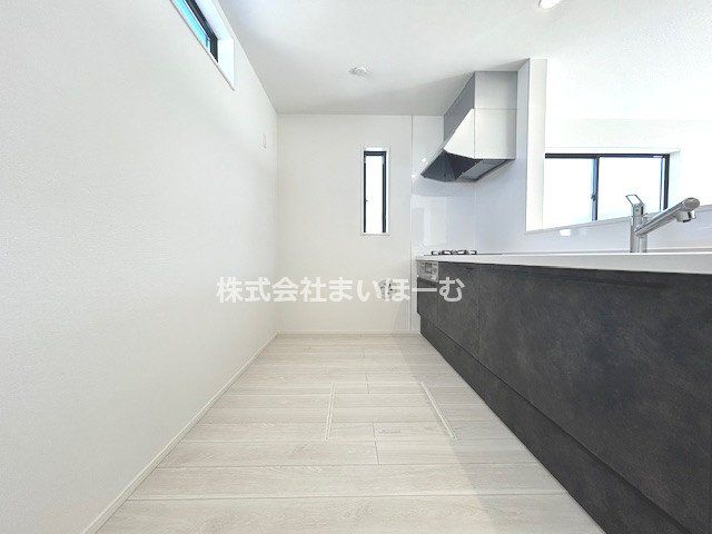 ��ʌ�����s����3���ڂ̐V�z��ˌ��ẴL�b�`��