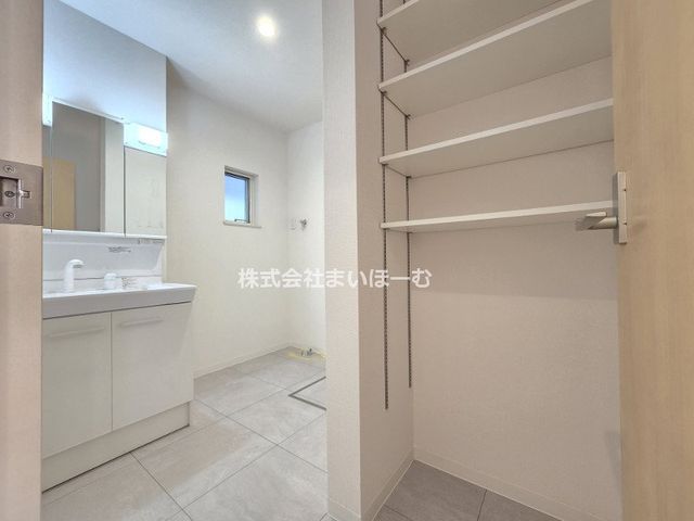 ��ʌ�����s�̉�3���ڂ̒��È�ˌ��Ă̐��ʑ�E���ʏ�