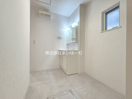 ��ʌ�����s�̉�3���ڂ̒��È�ˌ��Ă̐��ʑ�E���ʏ�